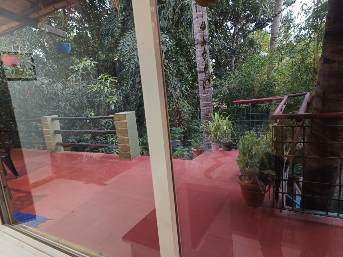 Lotus Riya Home Stay Hampi Luaran gambar